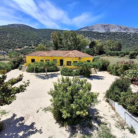 Countryside Studios Agia Efimia Exterior foto
