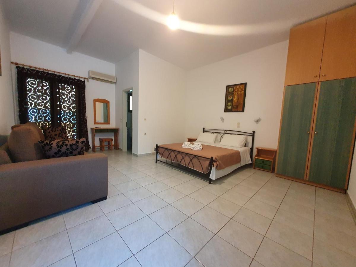 Countryside Studios Agia Efimia Exterior foto