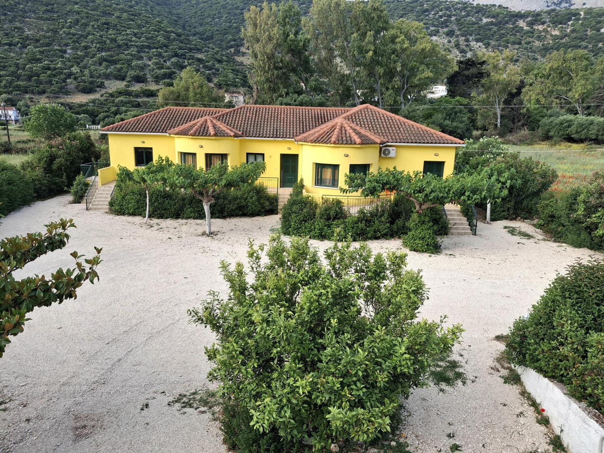 Countryside Studios Agia Efimia Exterior foto